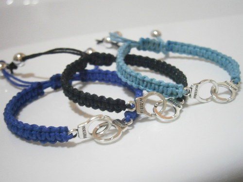 Náramek "Pouta" - černý (macramé) - Unisex — foto 5