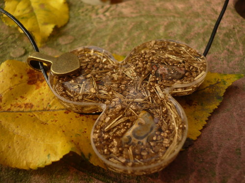 Orgonitový přívěšek s leopardím jaspisem — foto 5
