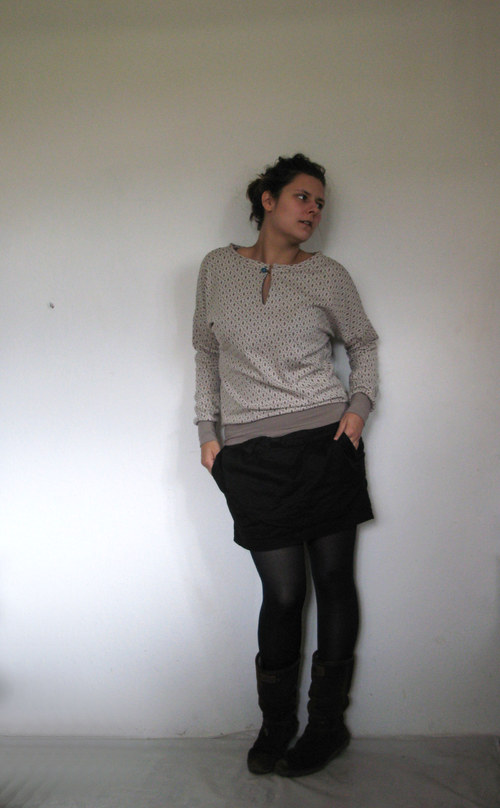 Očíčková elegantní mikina — foto 2