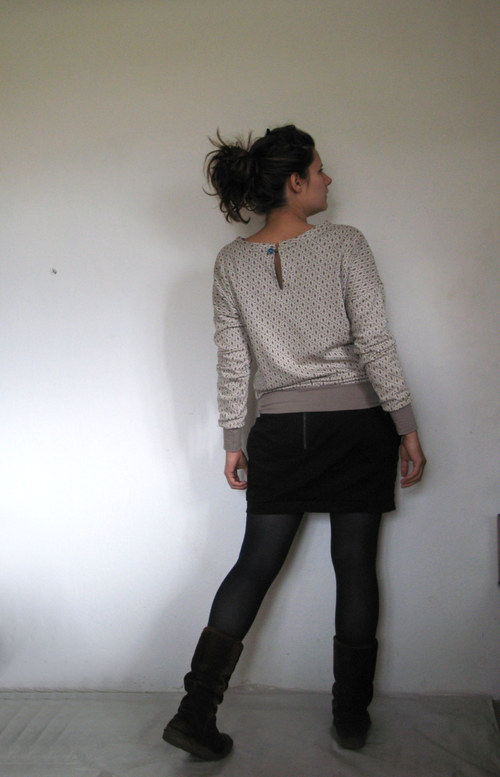 Očíčková elegantní mikina — foto 4