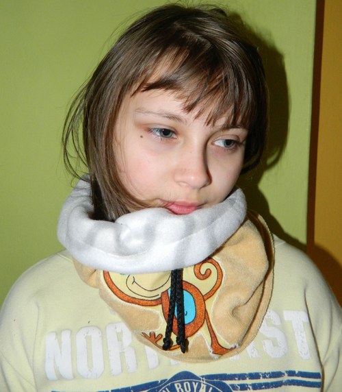Nákrčník - medová opička — foto 4