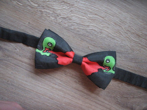 Pánský motýlek - Zombieci (NA PŘÁNÍ) — foto 2