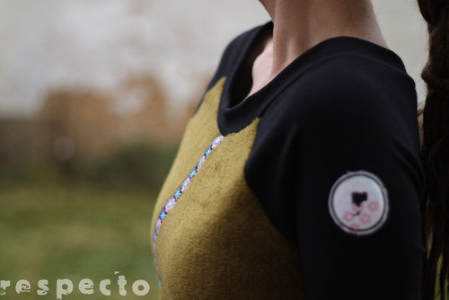 Triko / mikina ............ S - M — foto 3