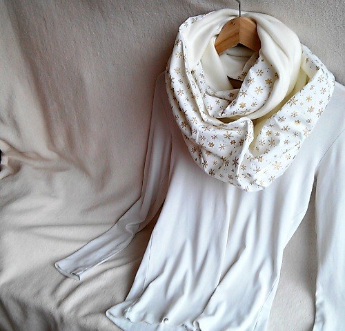 Zateplený nákrčník Zlatý — foto 3