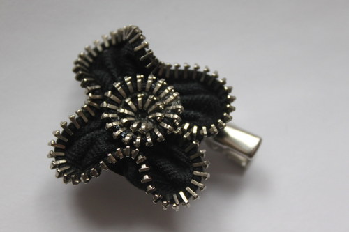 Zipová sponka nebo brož — foto 2