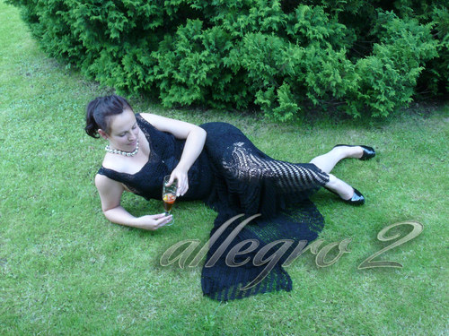 Společenské luxusní dlouhé šaty — foto 3