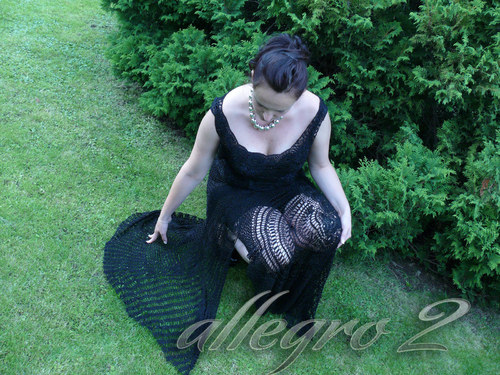 Společenské luxusní dlouhé šaty — foto 5