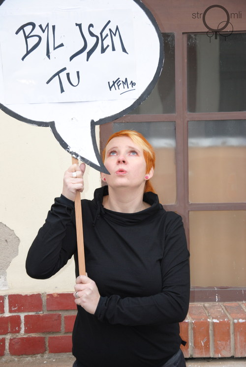 Černé se stojákem, vel. S — foto 3