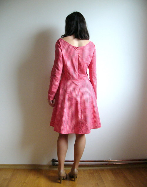 Červené retro šaty — foto 6