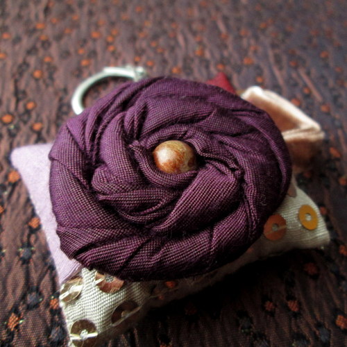 Přívěsek Coussin.pour.les.clefs.XVII. — foto 3