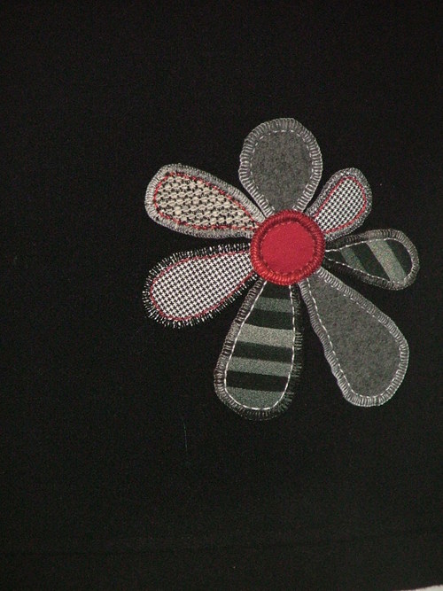 Černá flaušová s květem — foto 3