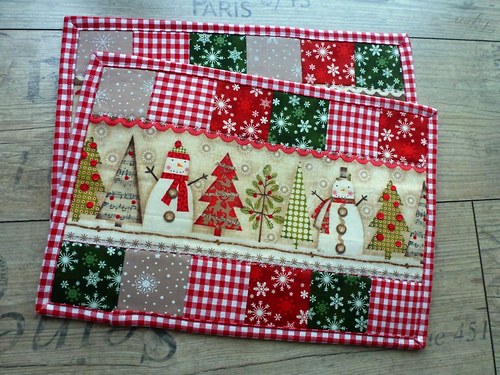 Sada vánočního prostírání Holiday Stitches - 2ks — foto 4