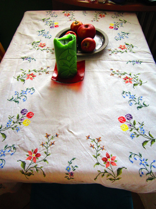 Ubrus vyšívaný — foto 2