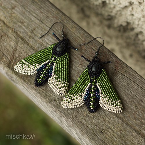 Vyšívané náušnice "Můry" — foto 2