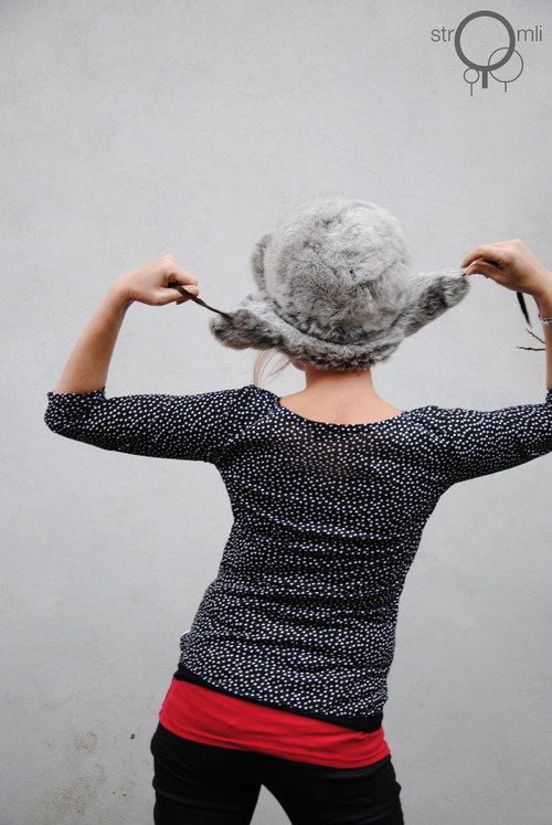 Černé s puntíkem, vel XL — foto 4