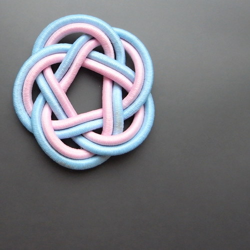 Broche com nó doces — foto 2