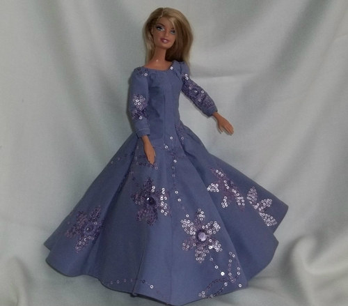Fialové šaty pro Barbie s flitry-SLEVA — foto 3