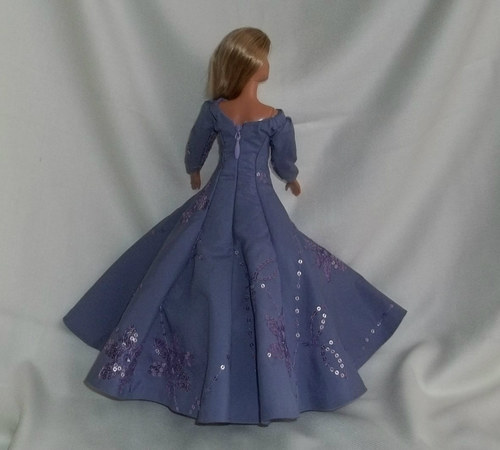 Fialové šaty pro Barbie s flitry-SLEVA — foto 4