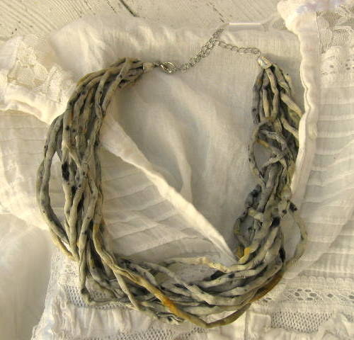 HEDVÁBÍ - SATIN - PŘÍRODNÍ — foto 3