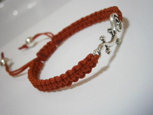 Náramek s ještěrkou (macramé) — foto 3