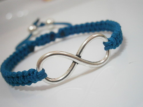 Infinity náramek tmavě tyrkysový (macramé) — foto 4