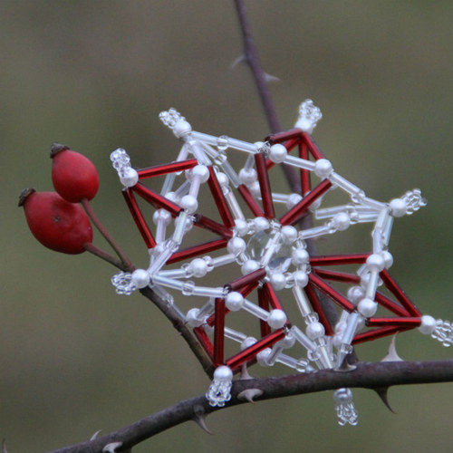 Vánoční ozdoba z korálků 3D — foto 3
