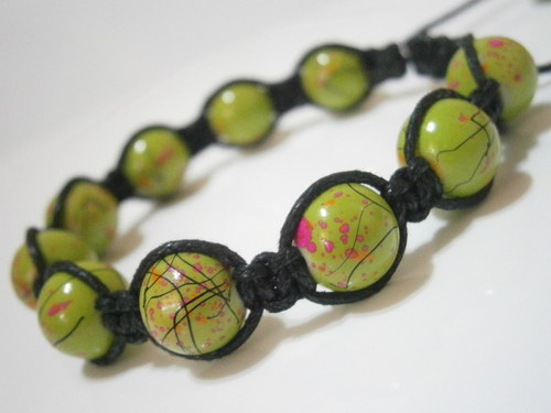 Zelený náramek (macramé/shamballa) — foto 4