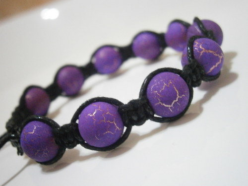 Fialový náramek (macramé/shamballa) — foto 4