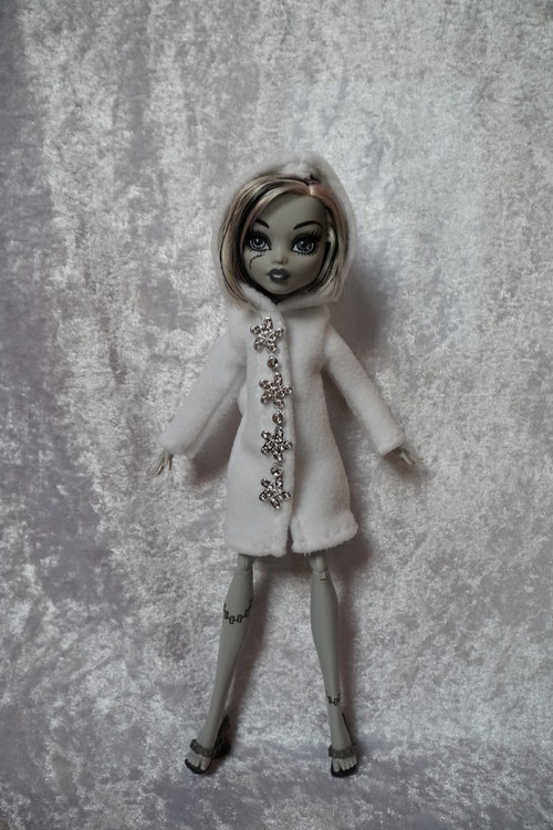Sněhový kabátek pro Monster High — foto 2