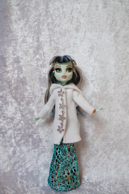Sněhový kabátek pro Monster High — foto 4