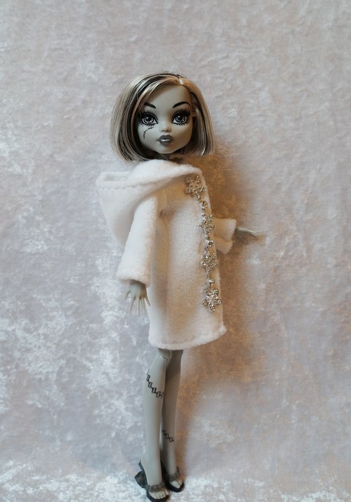 Sněhový kabátek pro Monster High — foto 3