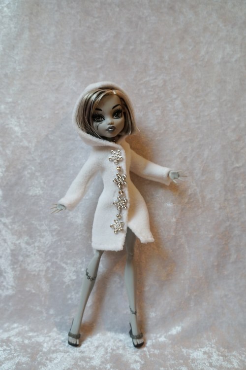 Sněhový kabátek pro Monster High — foto 4