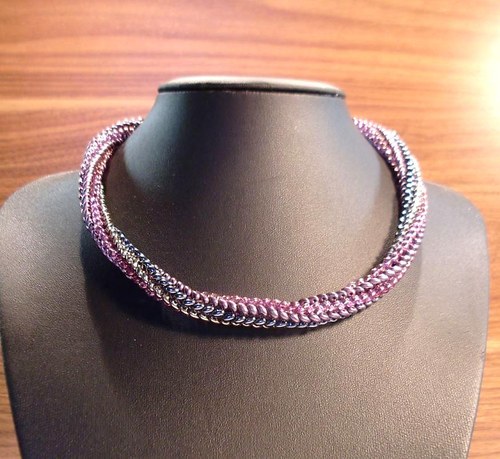 Náhrdelník - Elegantní fialový — foto 2