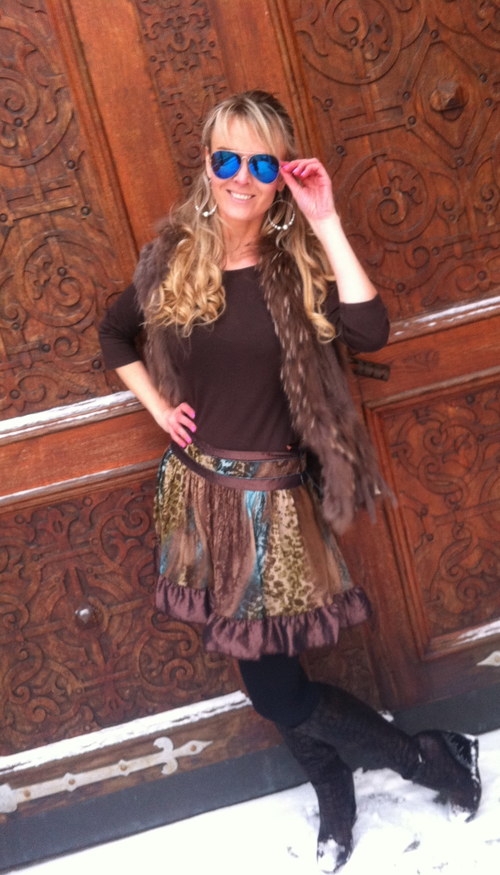 Hnědotyrkysová sukně — foto 3