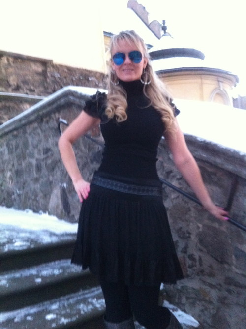 Černá tylová sukně — foto 3