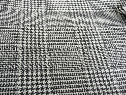 Černobílá látka — foto 3