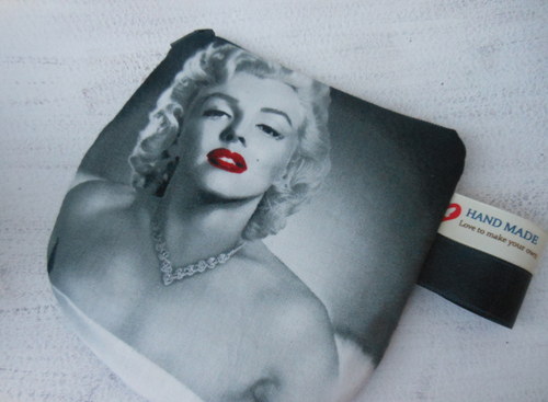 Kapsička Marilyn — foto 3