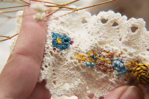 Vintage wedding garter with birds — foto 2