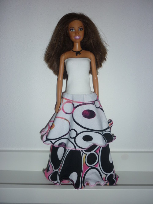 Šaty na panenku Barbie — foto 2