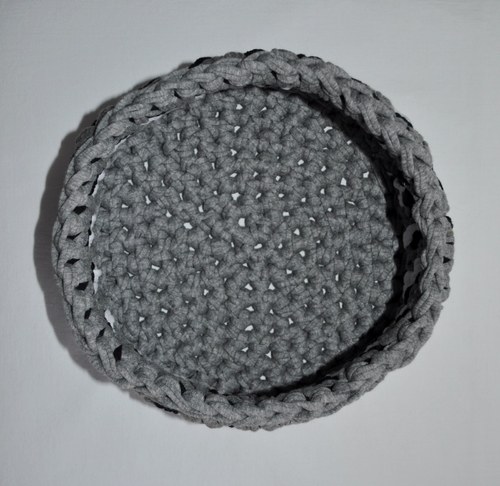 Háčkovaný bavlněný košík šedý ⌀ 20 cm — foto 2