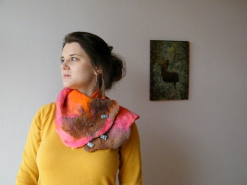 Planoucí srdce - plstěný šál — foto 6
