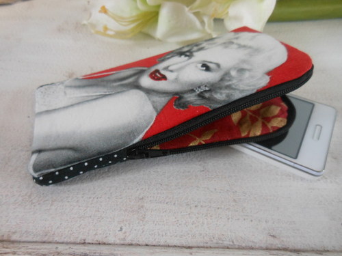 Marilyn..na mobil — foto 3