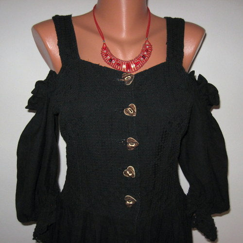Černé starobylé šaty — foto 2