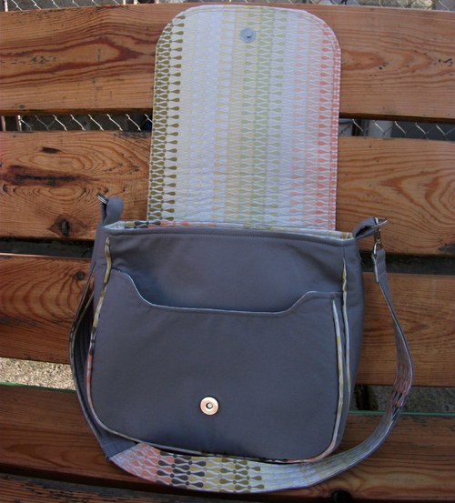 Šedá velká crossbody — foto 2