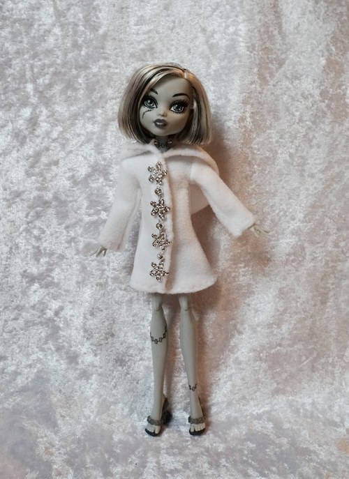 Sněhový kabátek pro Monster High — foto 2