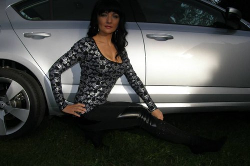 Černá halenka s ornamenty — foto 2