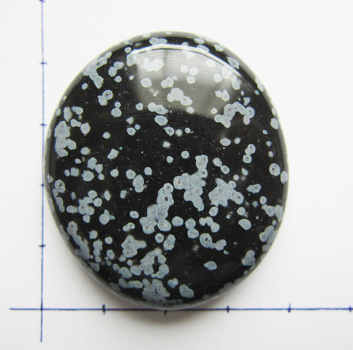Obsidián vločkový placka 40x36x7 — foto 2
