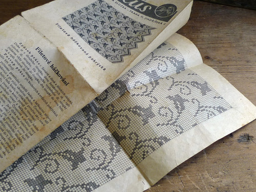 VKUS ... 312 ... háčkovaná dečka — foto 2