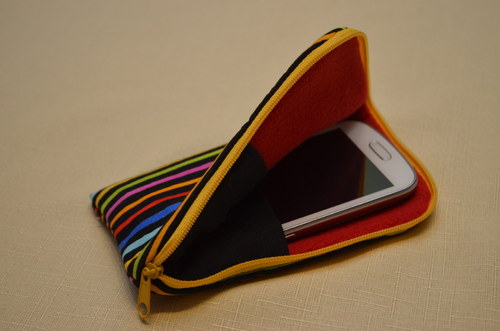 Veselé proužky.....obal na mobil — foto 2