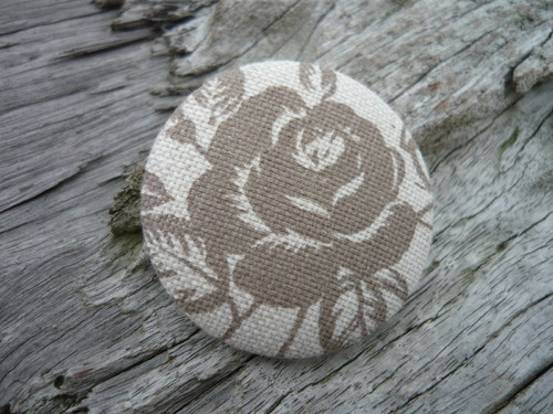 Buttonková brož Vintage Rose — foto 2